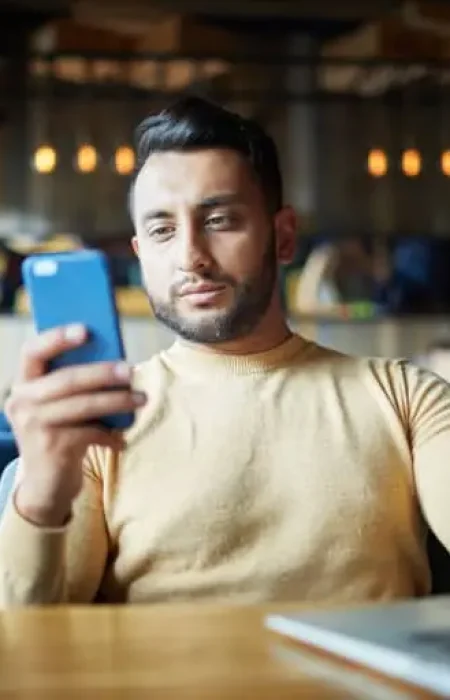 man-ordering-on-mobile-phone.jpg man-ordering-on-mobile-phone.jpg